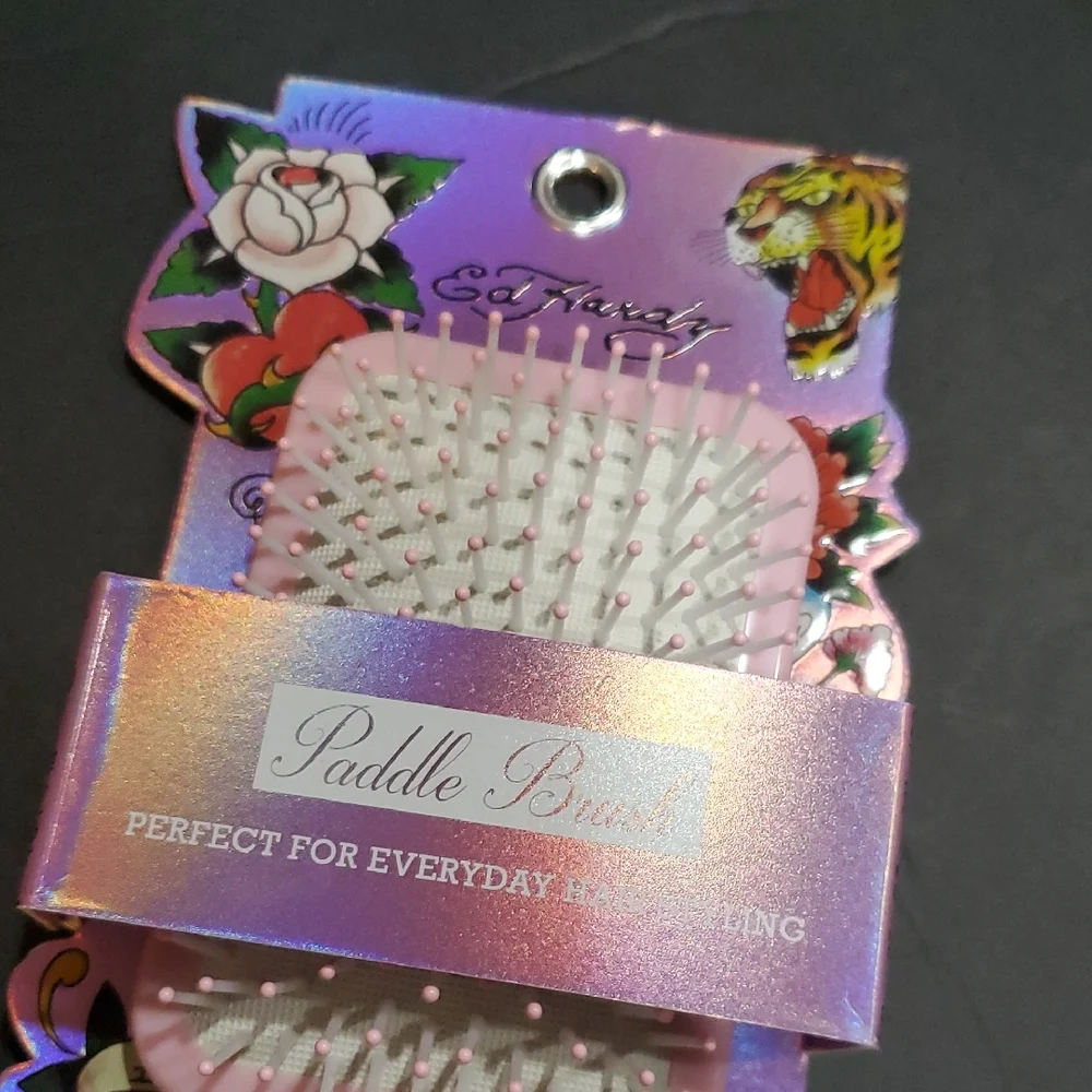 Ed Hardy pink cushioned grip paddle hair brush‎ brand new